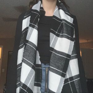 hollister scarf